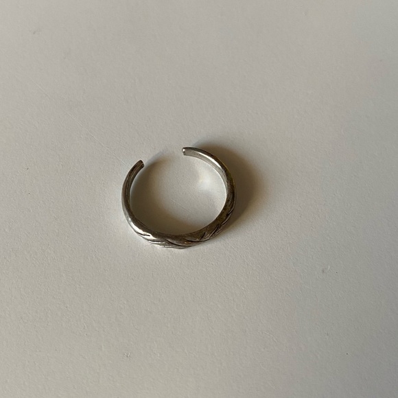 Adjustable Vintage 925 Silver Toe Ring - Picture 2 of 4